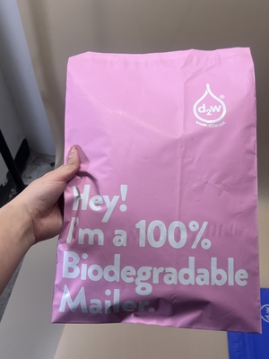 Màu hồng 100% phân hủy sinh học túi bưu điện thân thiện với môi trường Mailers tùy chỉnh