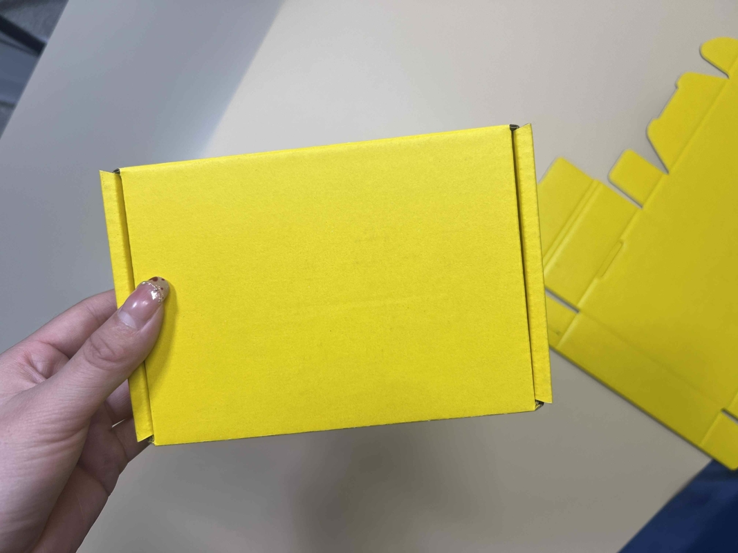 170 г Kraft Pit E Kraft Paper Airplane Box Высокая долговечность 3 слоя Структура материала